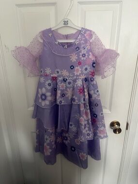6-8x Lavender Purple Floral Layered Girls Costume / dress up Dress